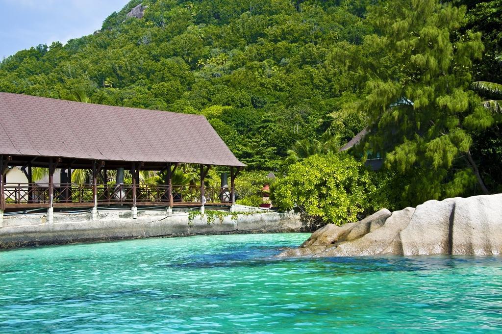 New Emerald Cove Hotel Baie Sainte Anne Eksteriør bilde