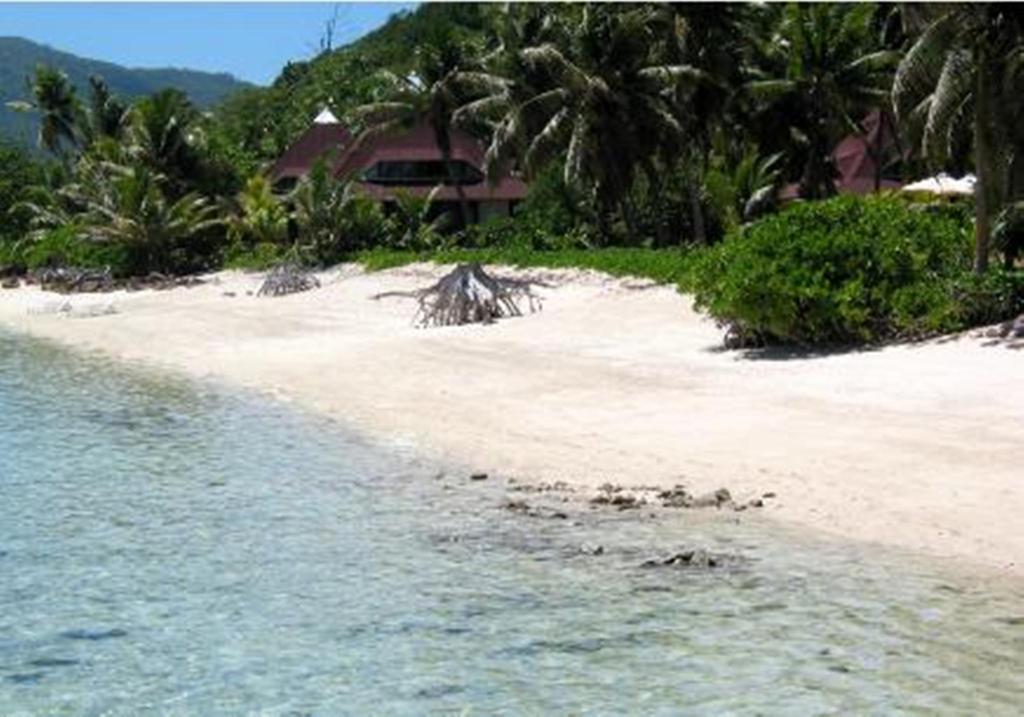 New Emerald Cove Hotel Baie Sainte Anne Eksteriør bilde