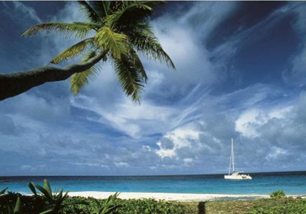 New Emerald Cove Hotel Baie Sainte Anne Eksteriør bilde
